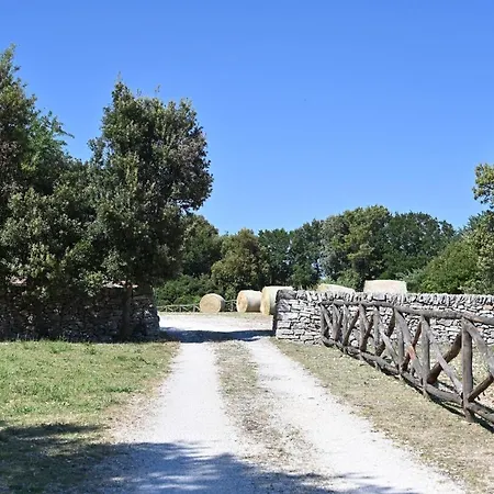 Alloggio per agriturismo Masseria Iazzo Scagno *